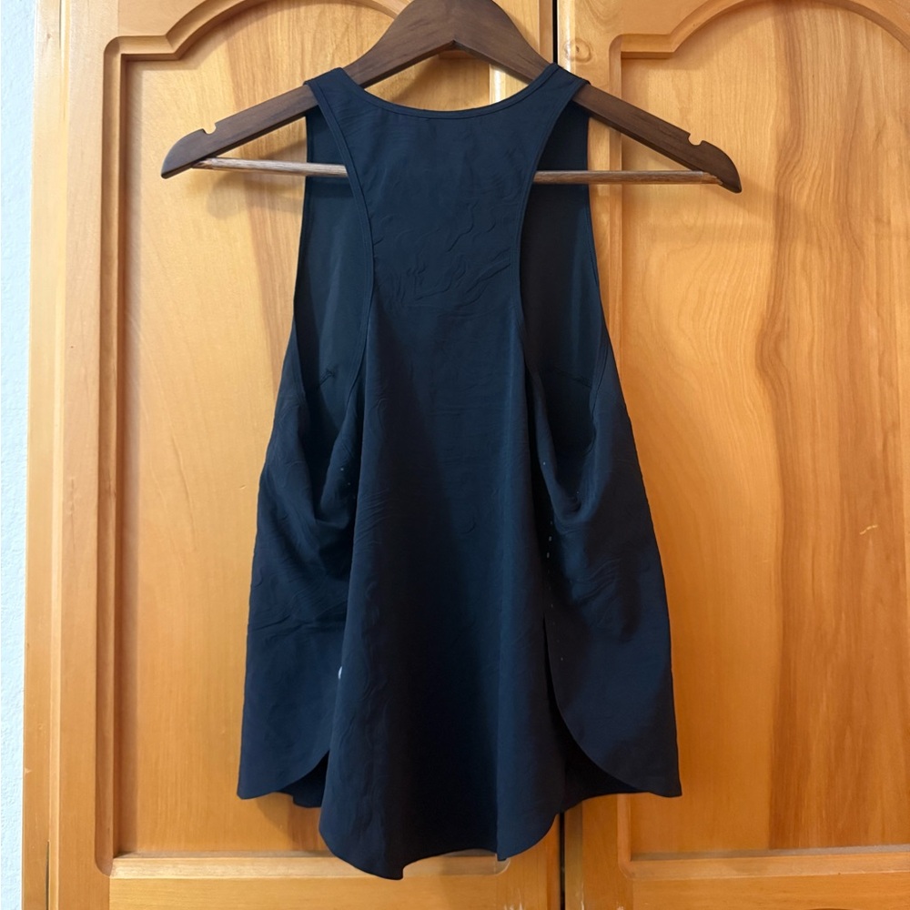 Lululemon Tank Top - Picture 6 of 8